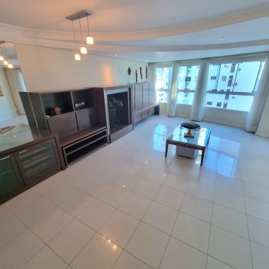 APARTAMENTO A VENDA NO CENTRO DE BALNEARIO CAMBORIU APARTAMENTO A VENDA NO CENTRO DE BALNEARIO CAMBORIU
